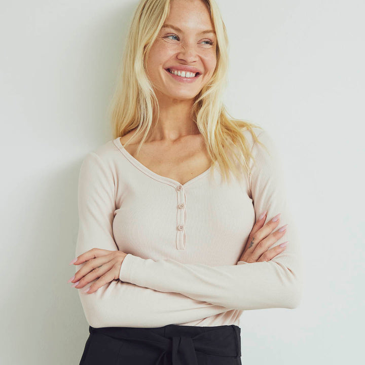 Conservandum CALM RIB bluse med knapper T-shirt Oak 013040001