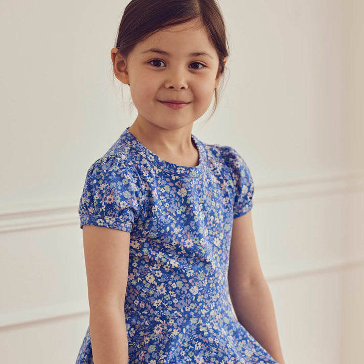 müsli PRIMROSE swing kjole med blomsterprint Kjoler Azure blue/ Nectar/ Tofu 690000307