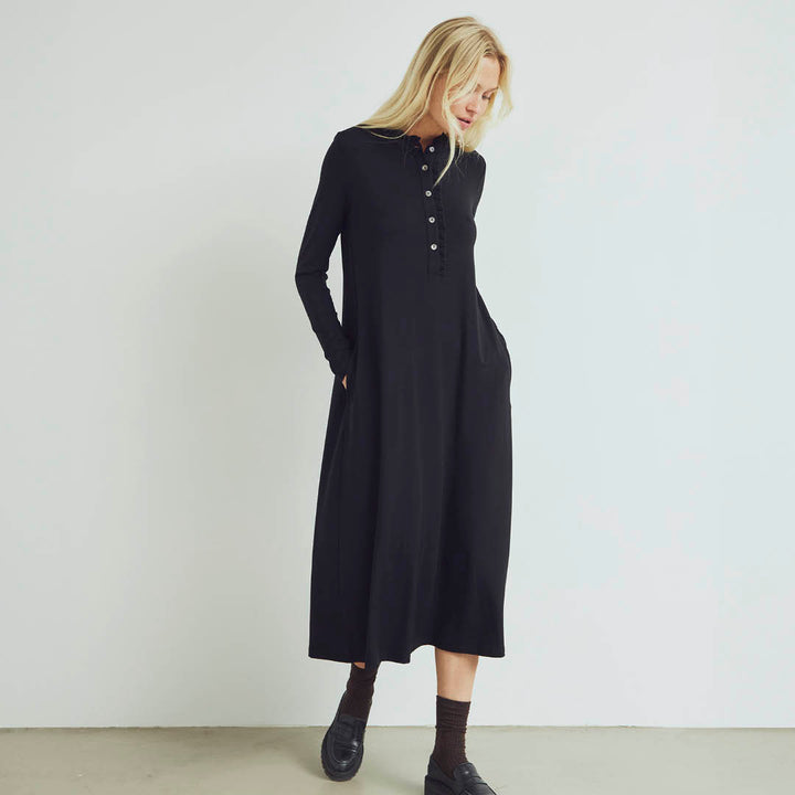 Conservandum TENCEL kjole med krave Kjoler Black 019400706