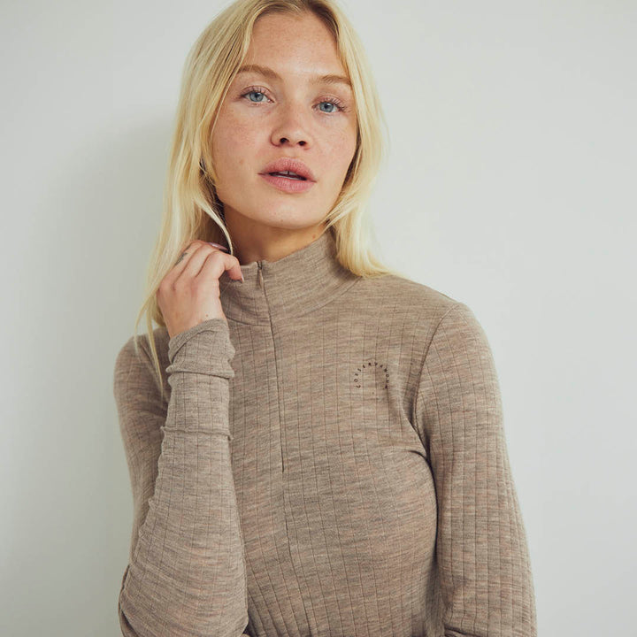 Conservandum WOOL bluse med lynlås i merinould T-shirt Balsam melange 821000011